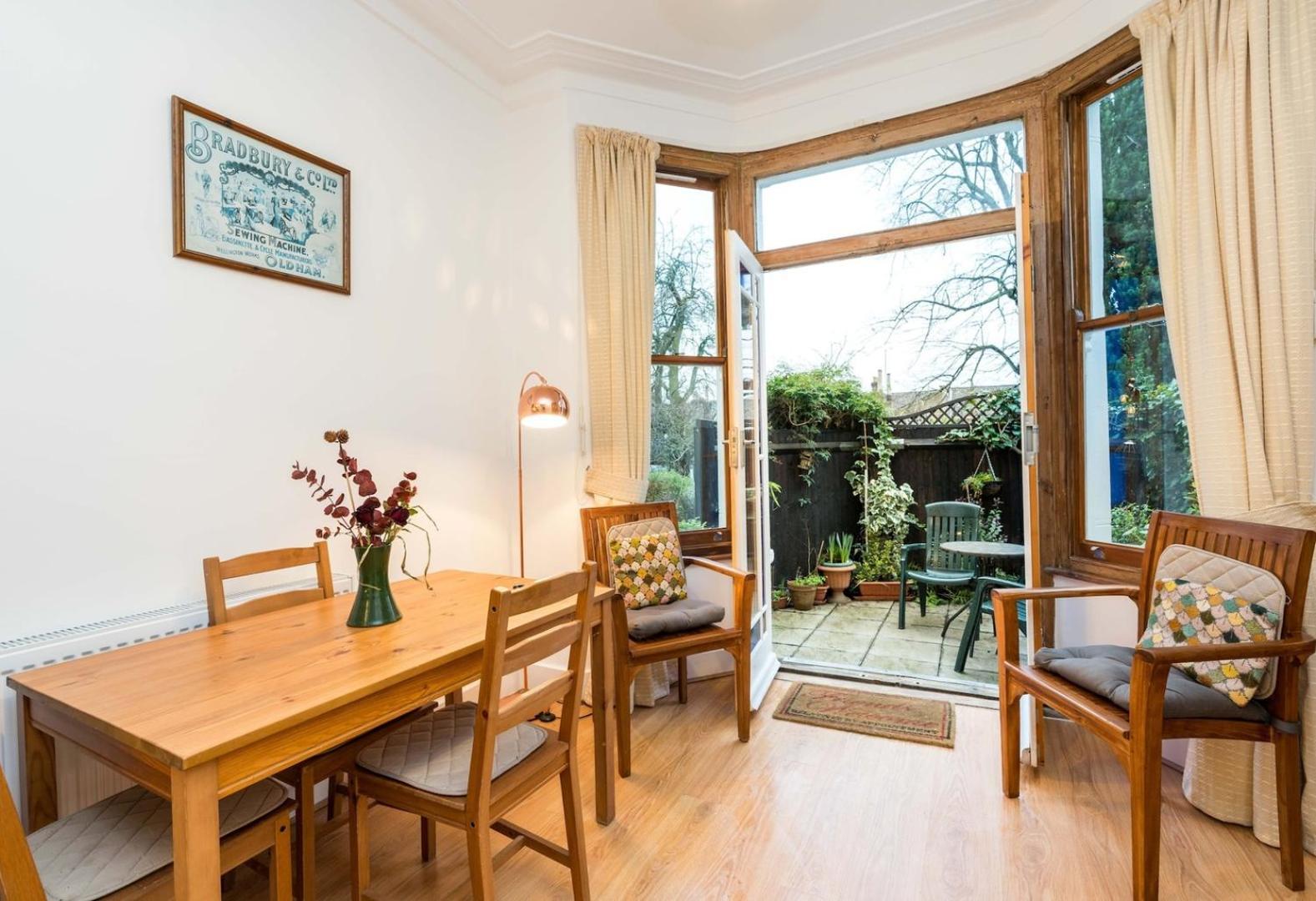 New Stylish 1 Bedroom Flat With Garden | Londen Buitenkant foto