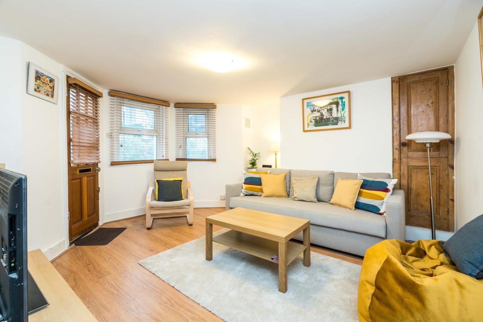 New Stylish 1 Bedroom Flat With Garden | Londen Buitenkant foto